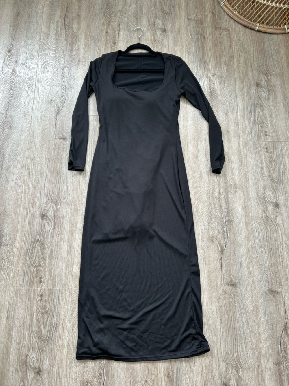 Black Long Sleeve Scoop Neck Maxi Dress
